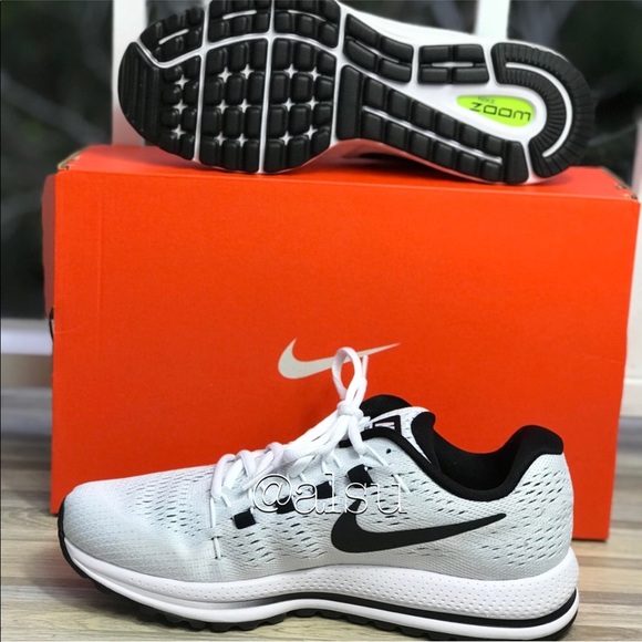 NWT Air Zoom Vomero 12 B/W Pure Platinum WMNS - Picture 4 of 8